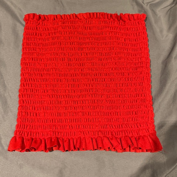 Red ruffle strapless top ❤️ - Picture 3 of 4